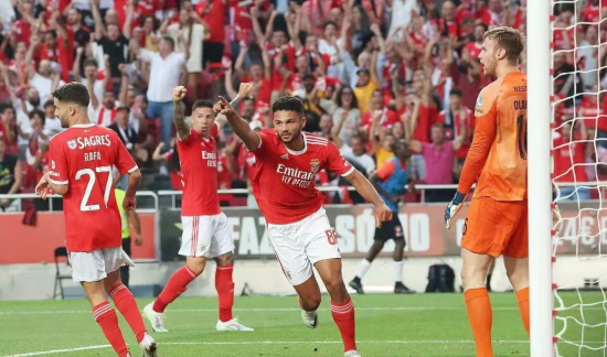 歐冠生死局：阿賈克斯主場(chǎng)絕境狙擊本菲卡