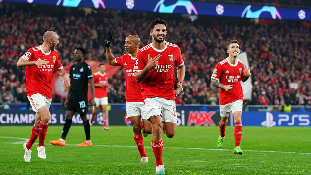 歐冠生死局：阿賈克斯主場(chǎng)絕境狙擊本菲卡